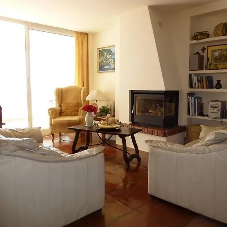 Apartment Frontline Beach Homely 3 Bedrooms Duplex With Amazing Views *